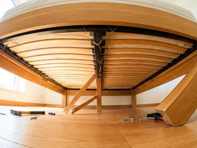 Sommier à latte cassé