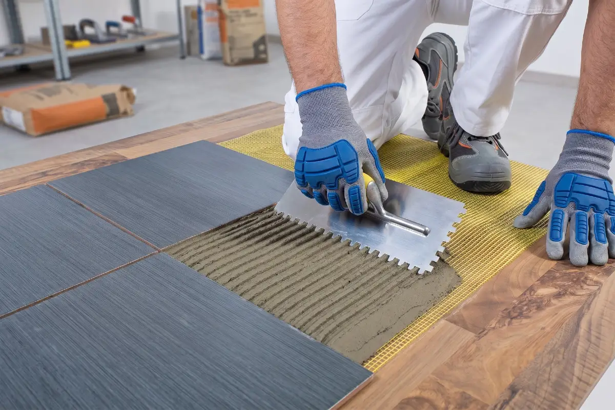 Apprendre à poser du carrelage en pratiquant